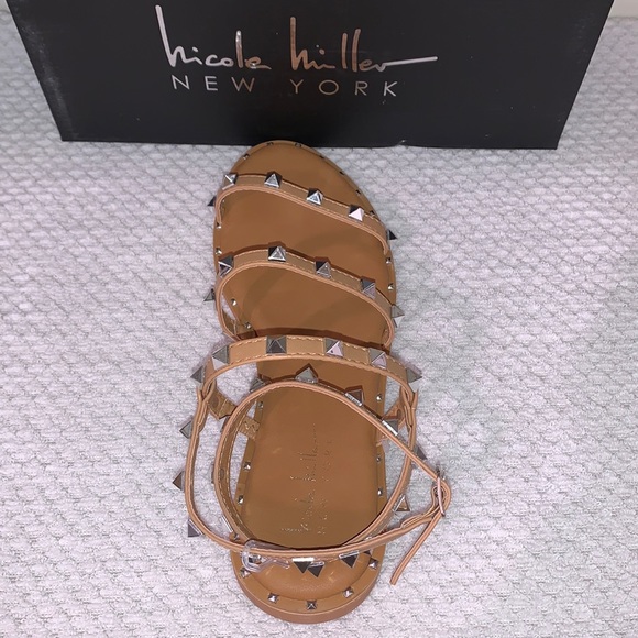 Nicole Miller Tanny Tan Sandals - Picture 8 of 12